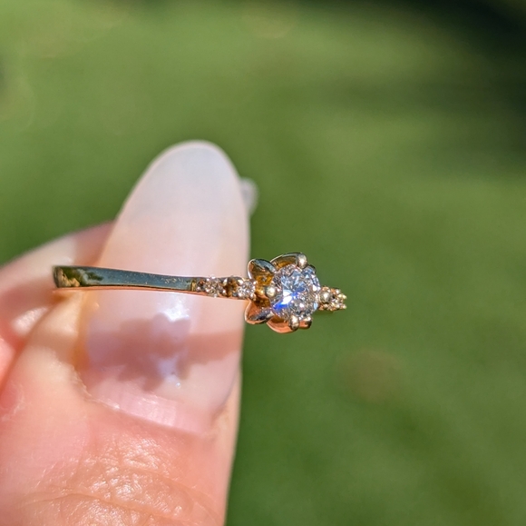 14K Yellow Gold Diamond Engagement Ring - Picture 5 of 9